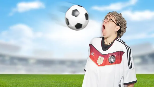 Szenenbild: Statt Goethe und Schiller: Götze und Müller